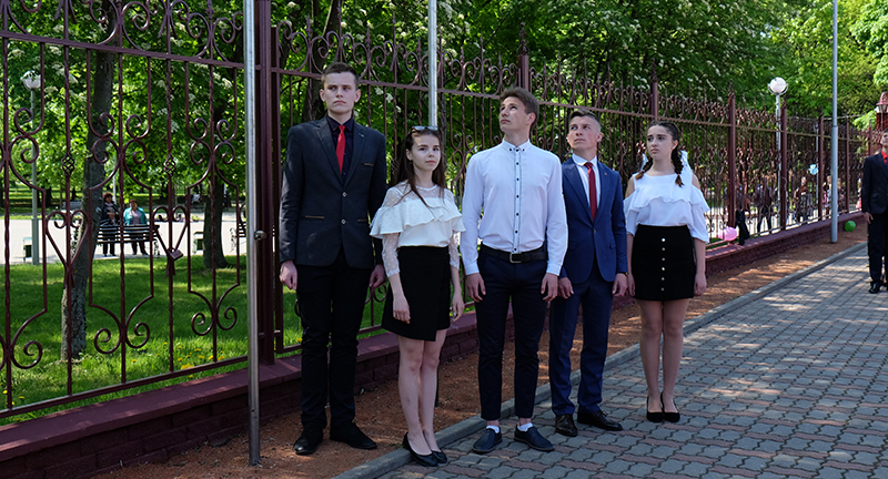 Празднование Дня Государственного герба и Государственного флага фото 2