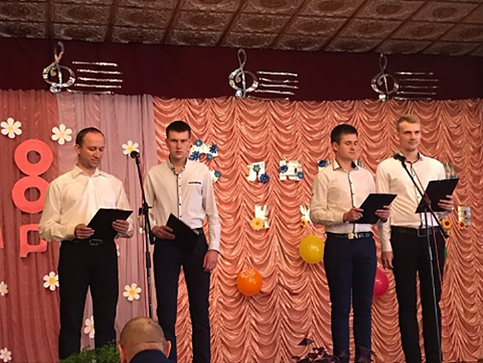 Праздничный концерт С любовью к женщине фото 1