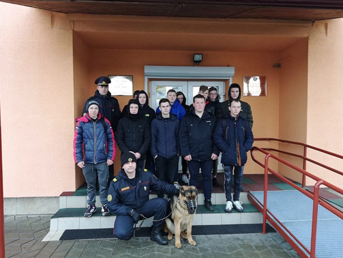 Экскурсия в отдел департамента охраны фото 4