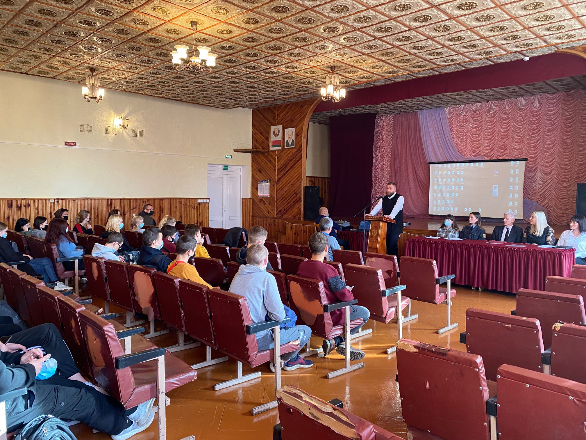 Круглый стол на тему Открытый микрофон фото 7