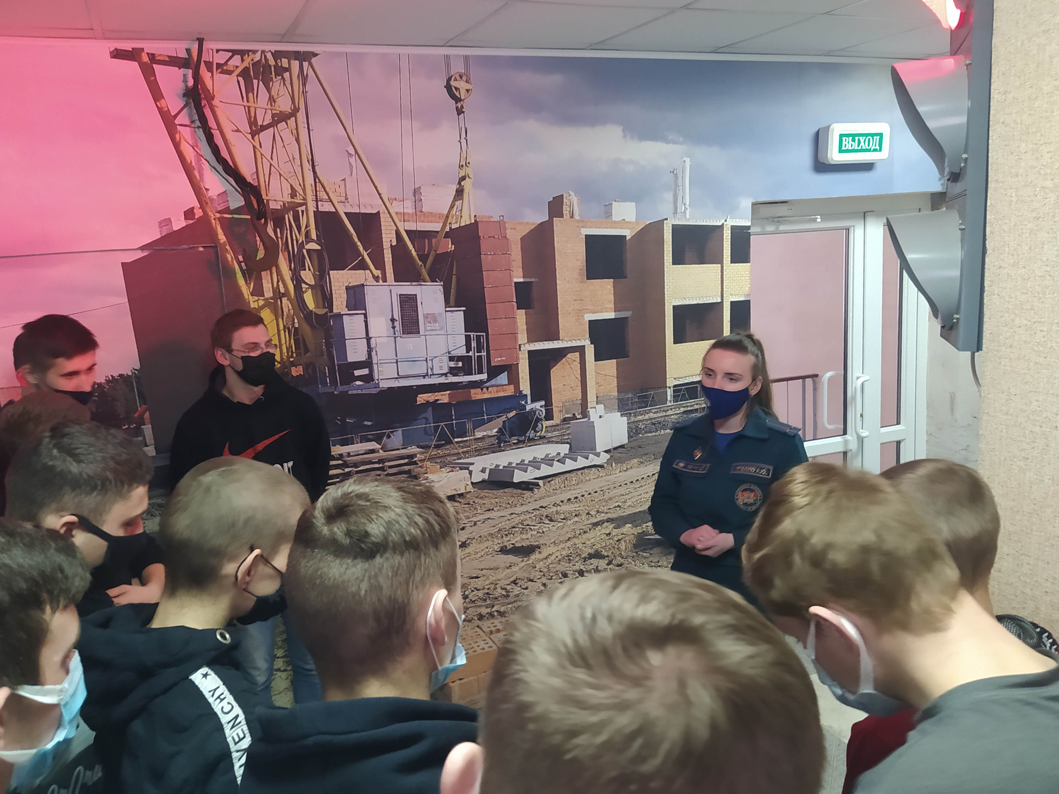 Посещение Центра безопасности Столинского РОЧС фото 4