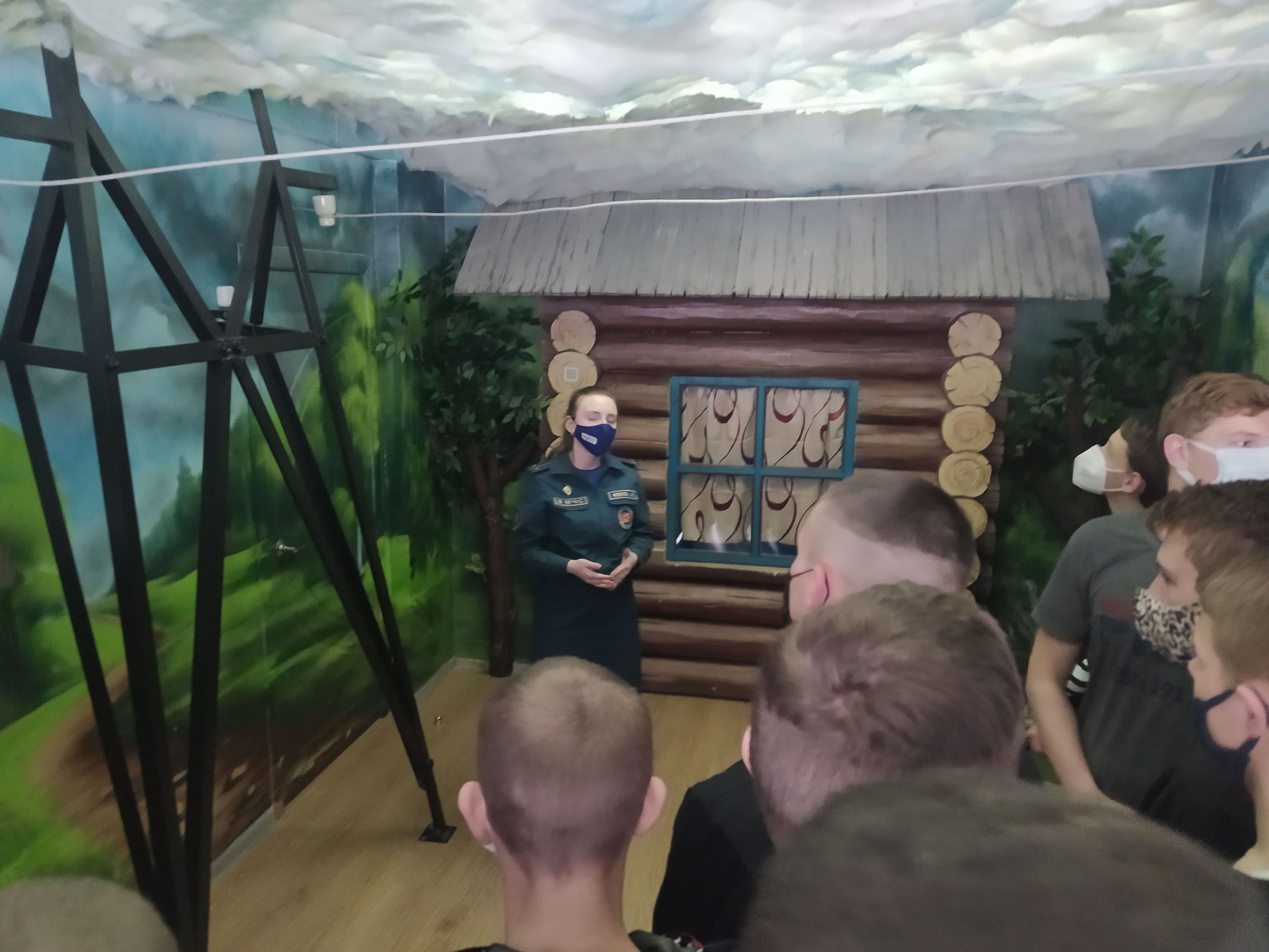 Посещение Центра безопасности Столинского РОЧС фото 7