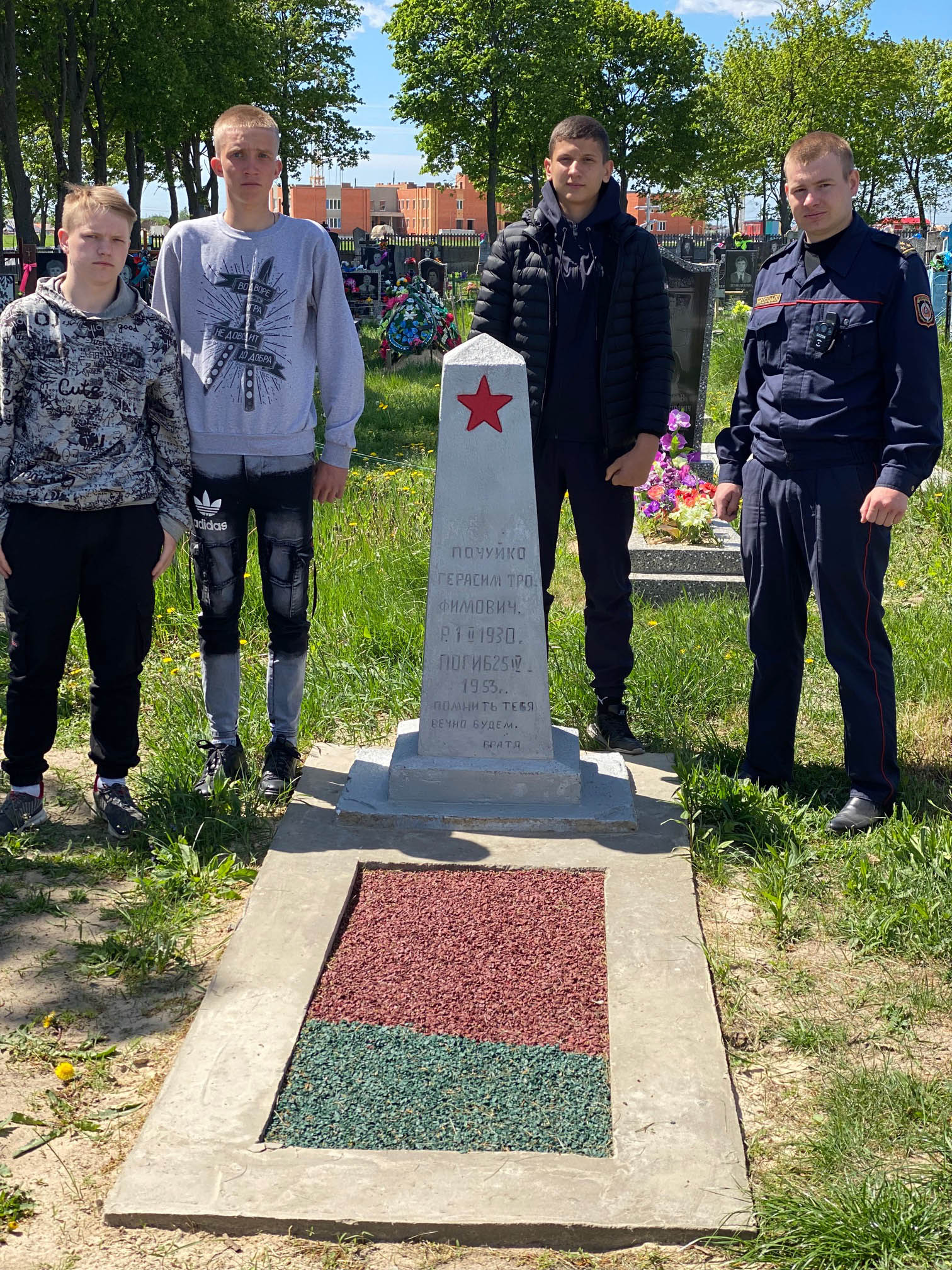 Посещение старого кладбища фото 1