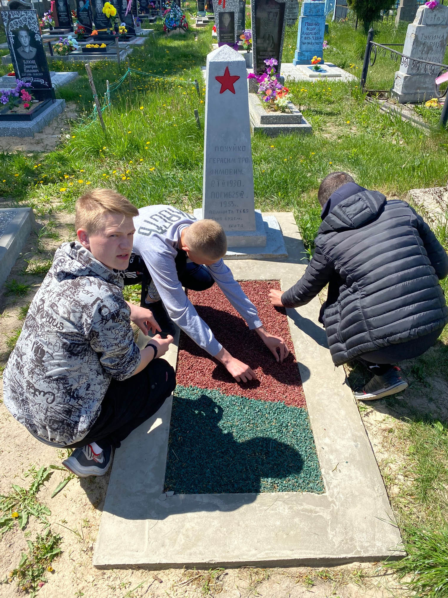 Посещение старого кладбища фото 2