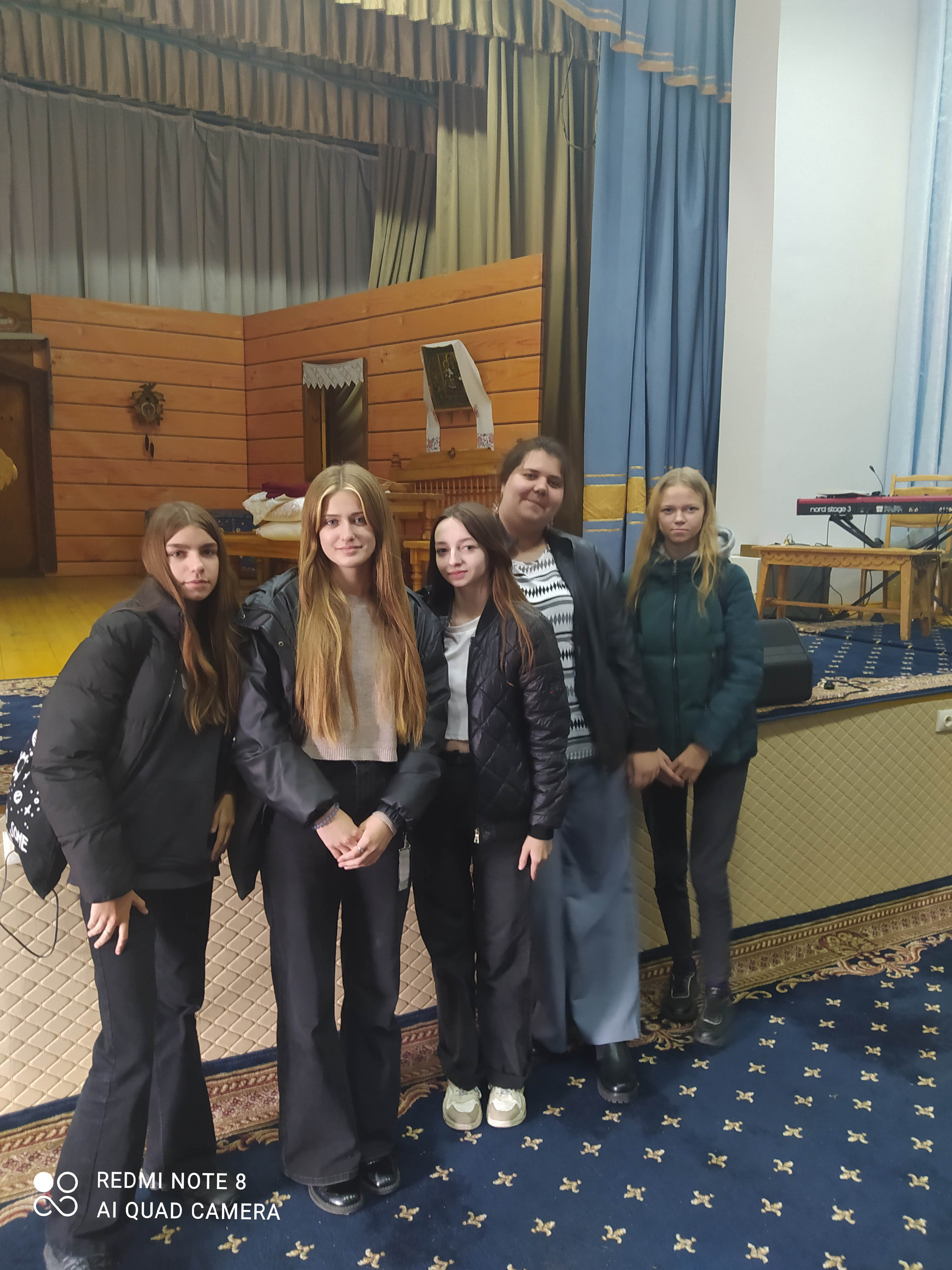 Просмотр комедии Павлинка фото 2