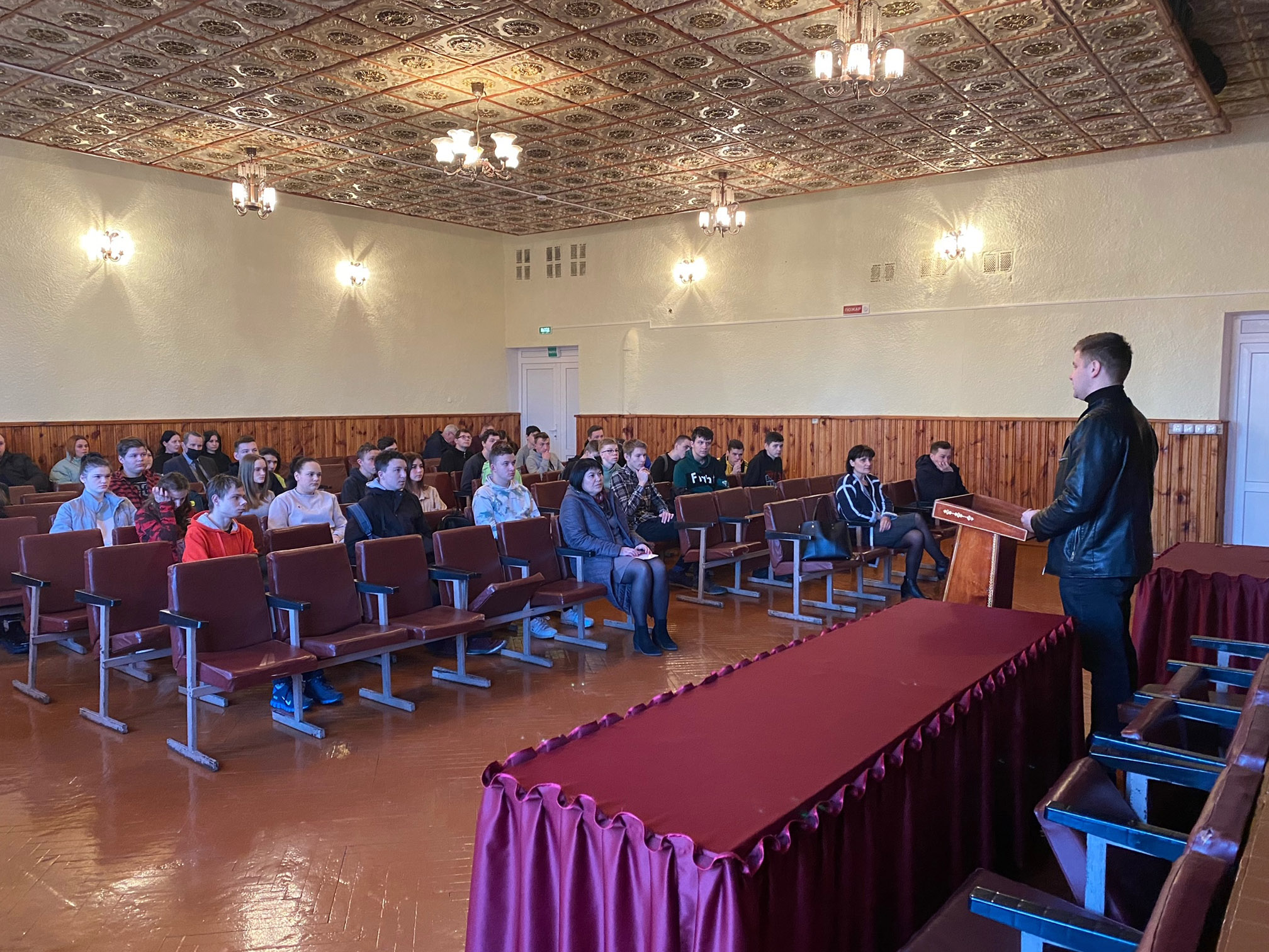 Встреча со старшим оперуполномоченным группы по наркоконтролю фото 3