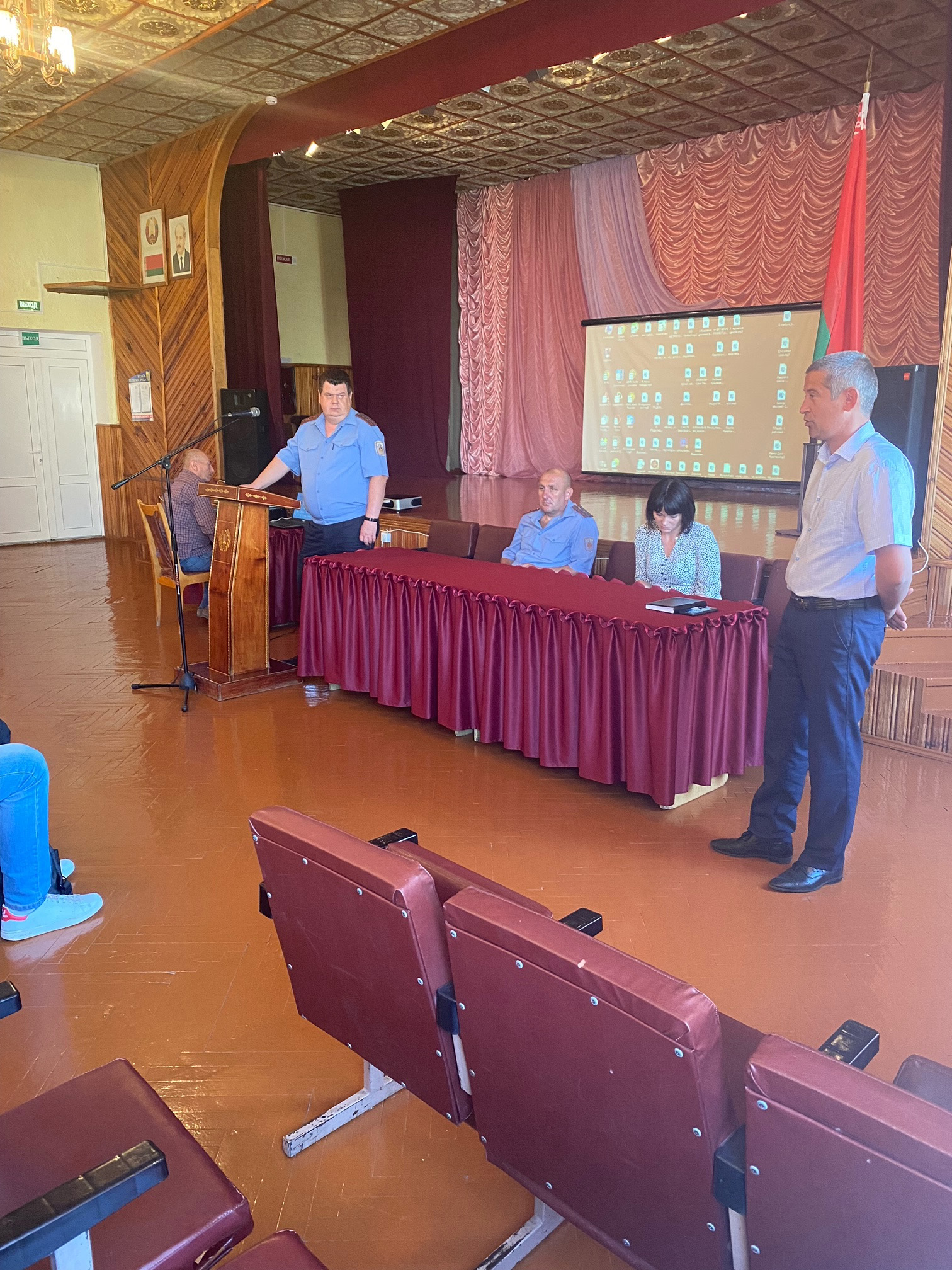 Круглый стол с участием представителей КДН, РОВД, ГАИ фото 4