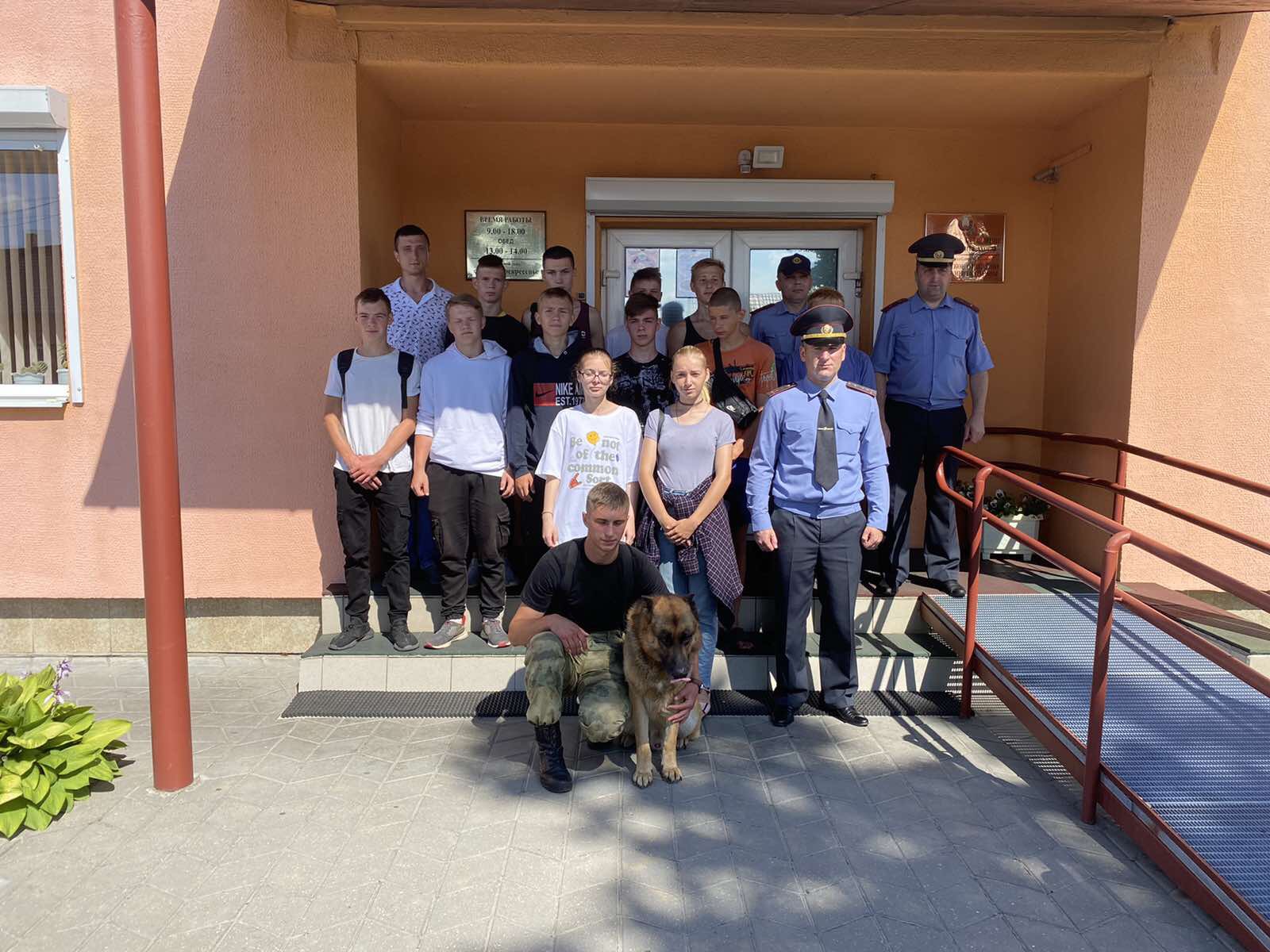 Посещение департамента охраны МВД фото 4