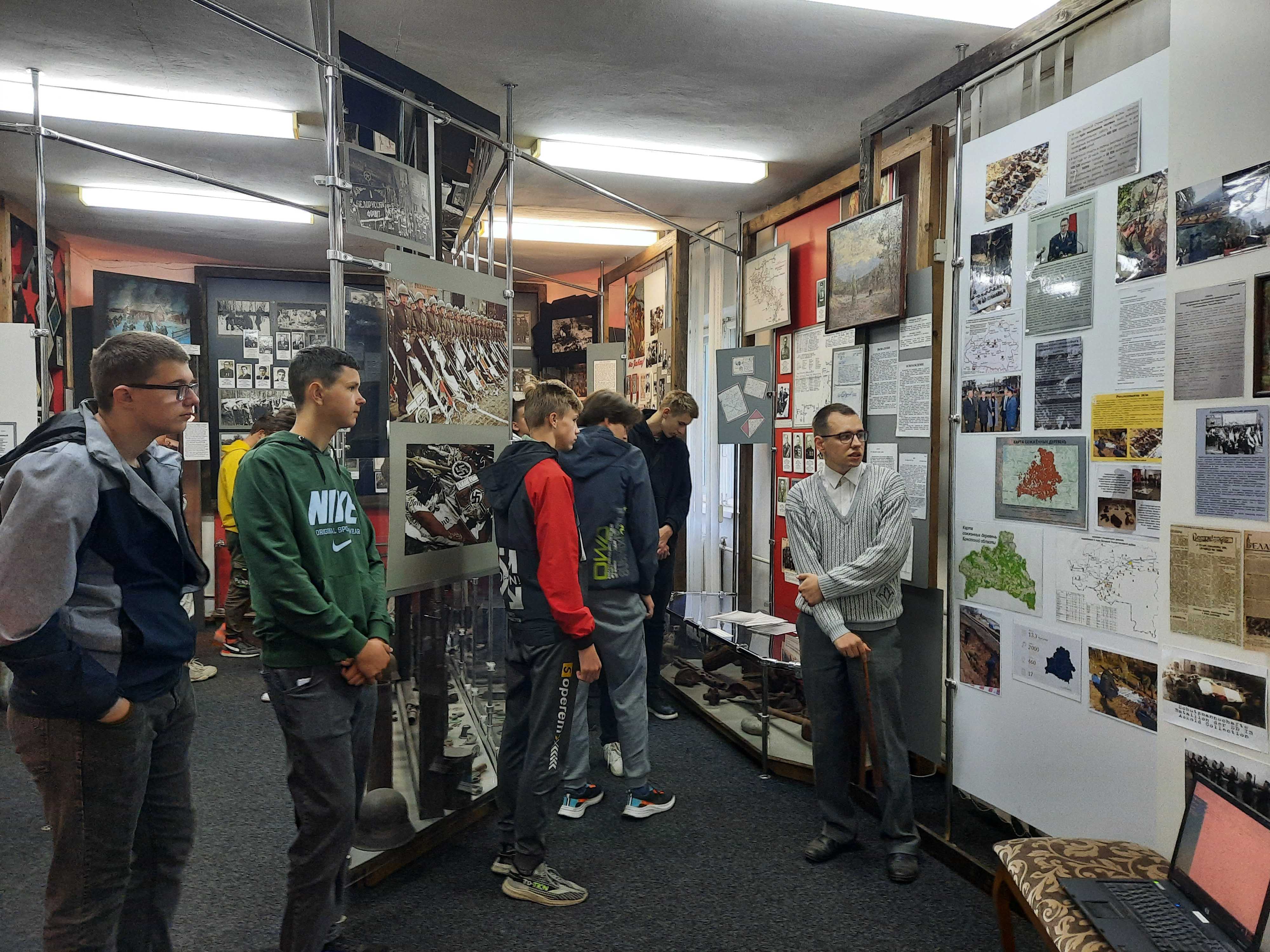 Посещение экспозиции, посвящённой геноциду белорусского народа фото 2
