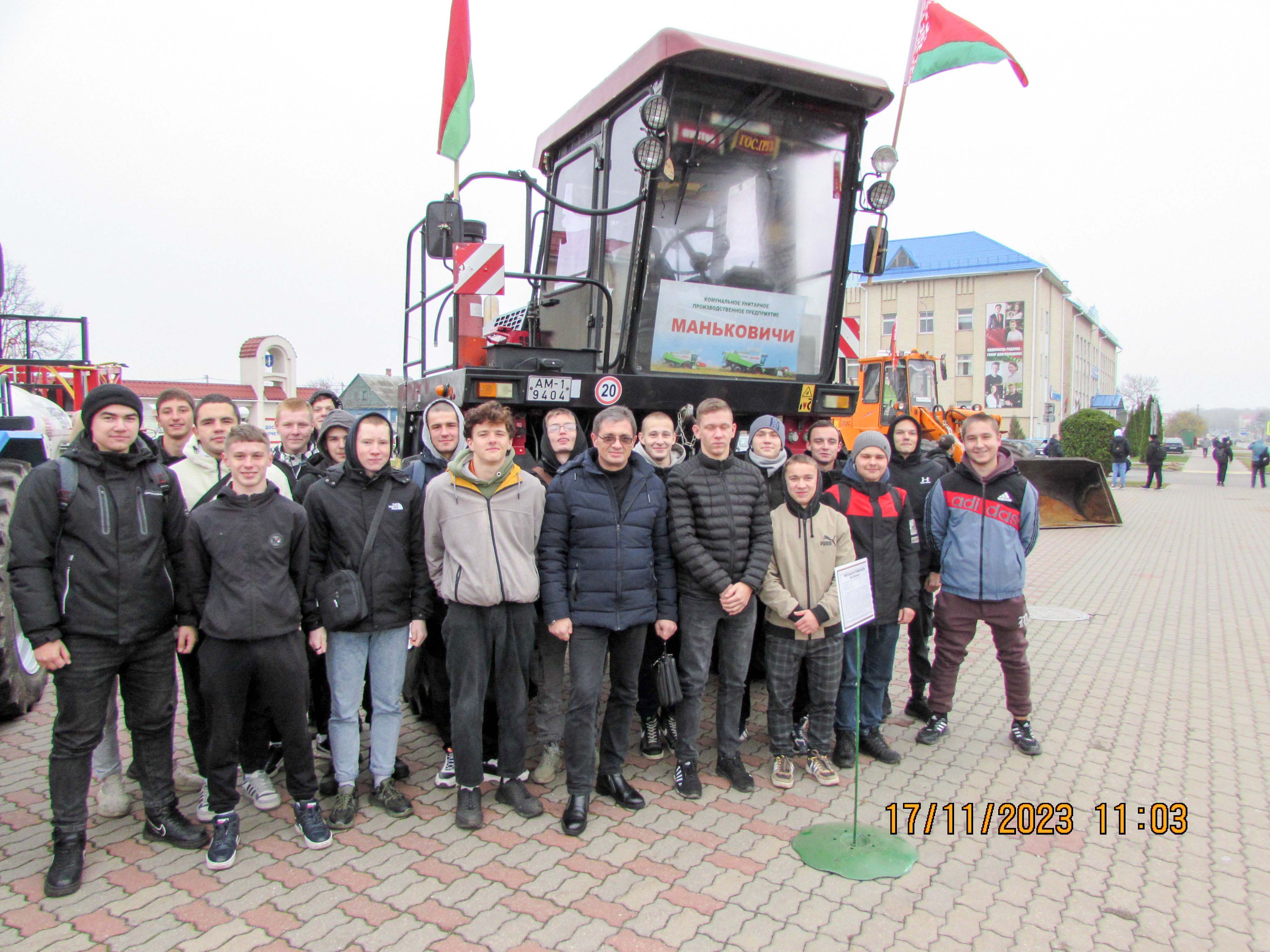 Выставка сельскохозяйственной техники фото 3