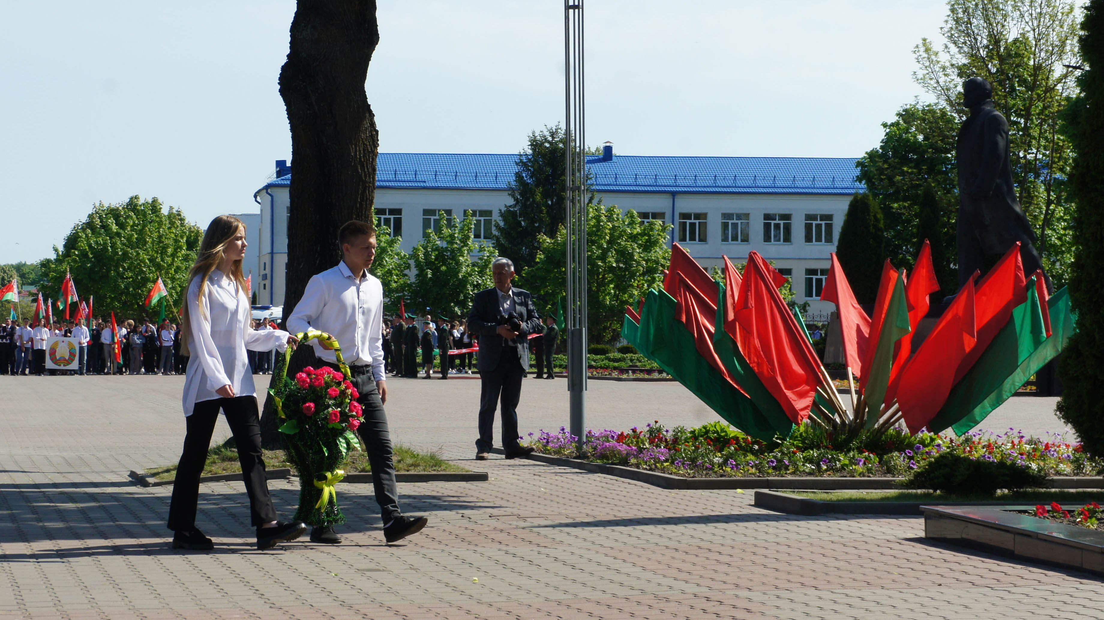 Городские празднования, посвящённые Дню государственного Герба, Флага и Гимна и Дню Семьи фото 5