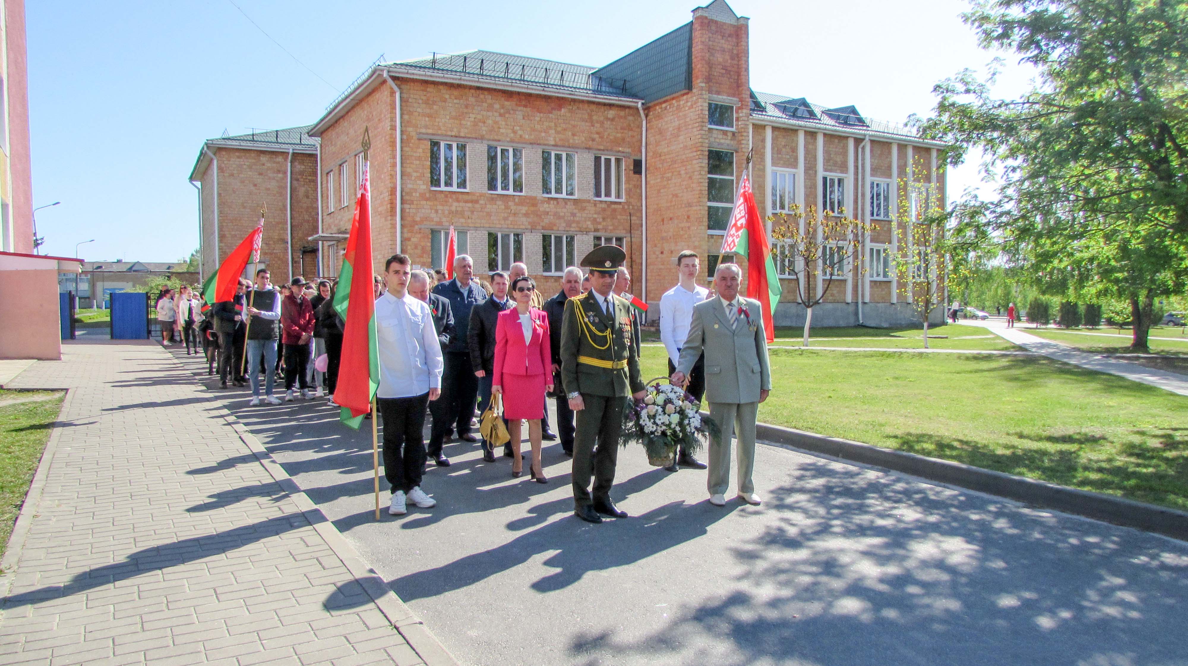 Празднование годовщины Великой Победы фото 1