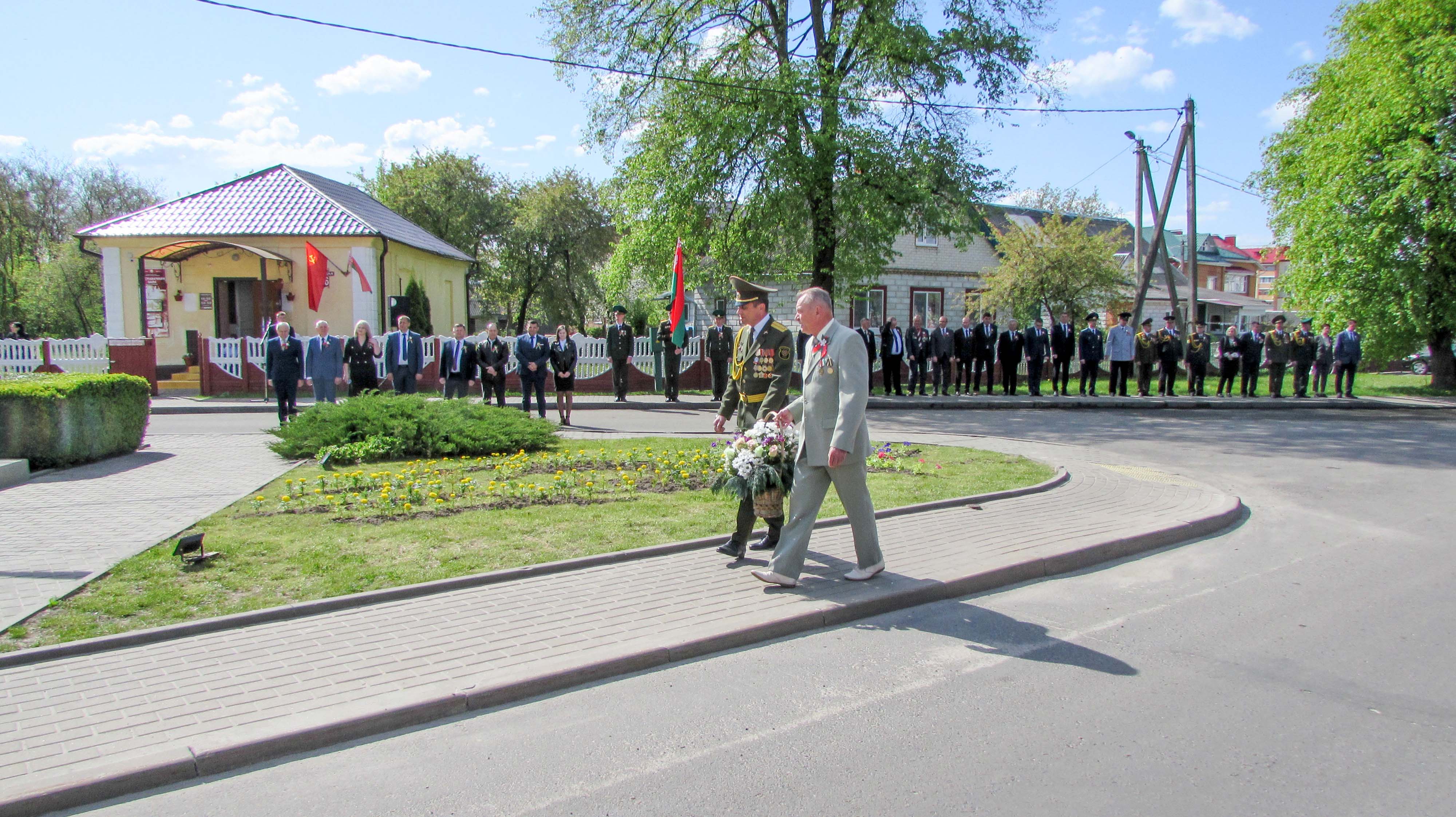 Празднование годовщины Великой Победы фото 2