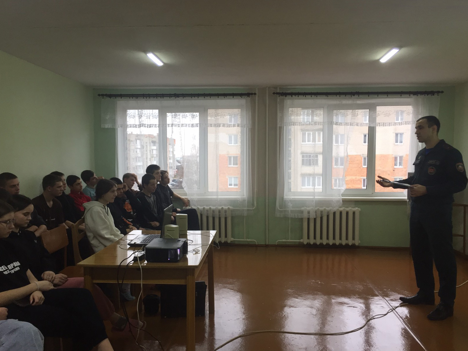 Встреча с представителем службы МЧС фото 2