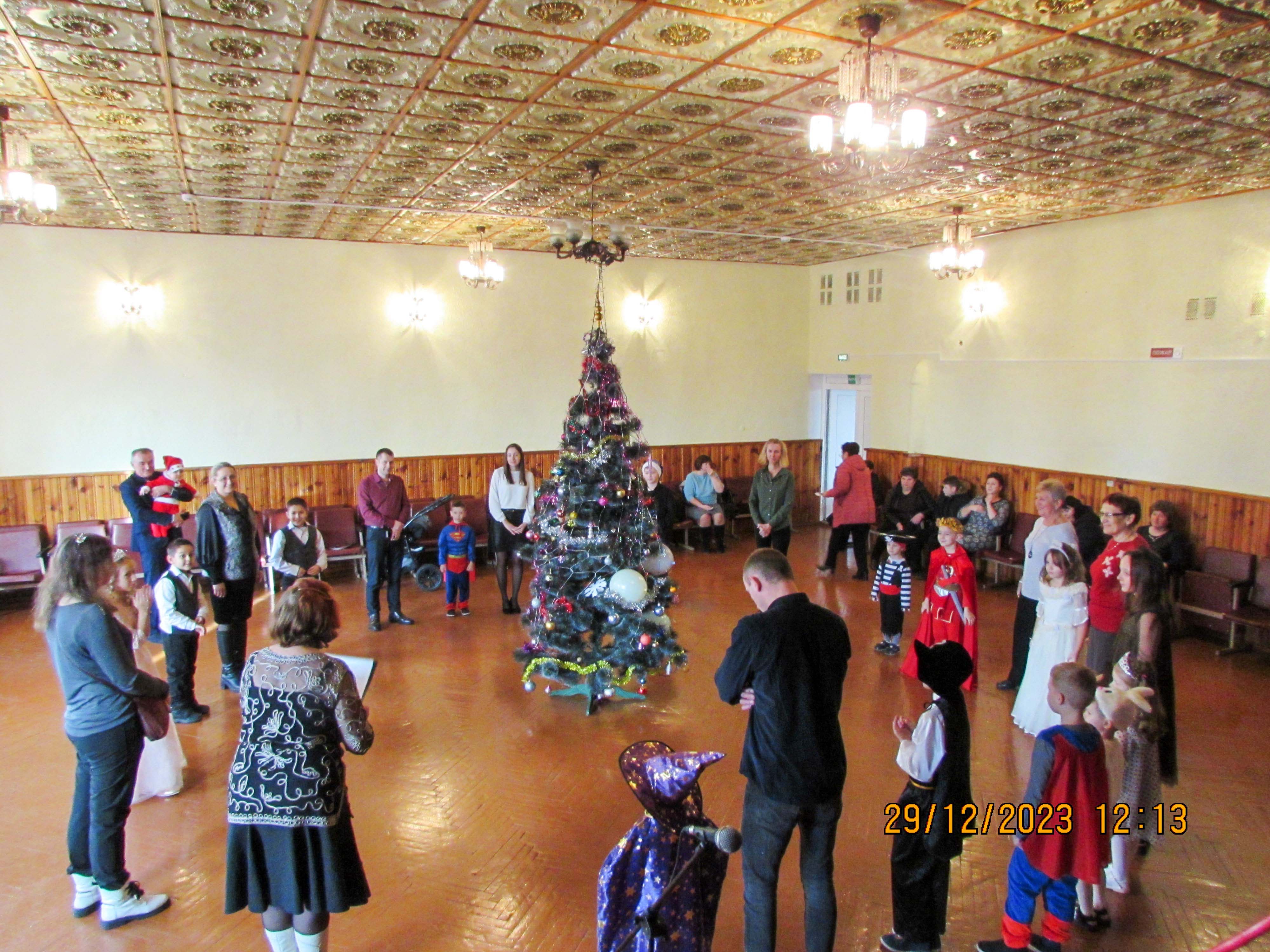 Новогодний утренник фото 1