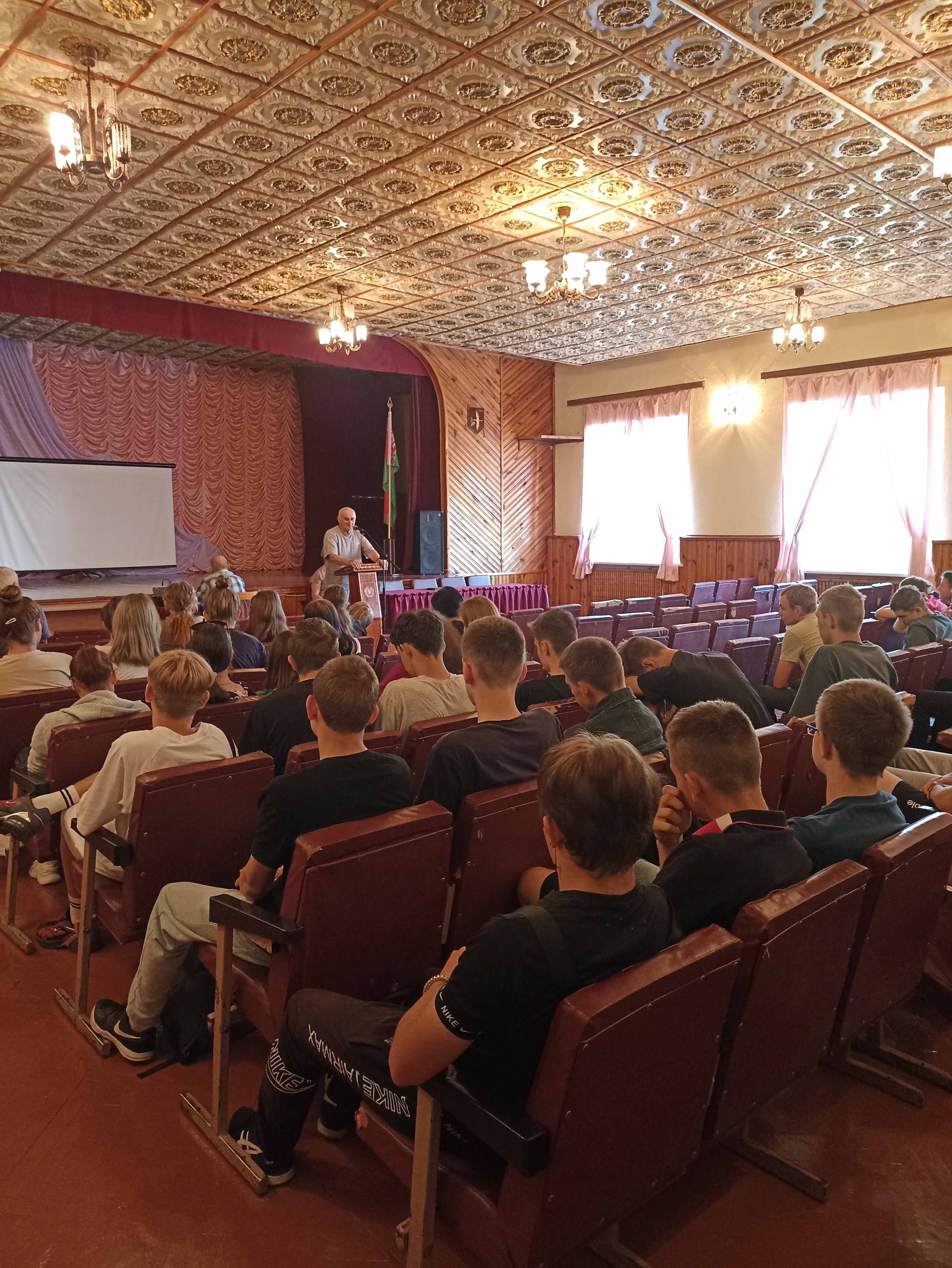 Круглый стол по вопросам профилактики наркомании и курения фото 3