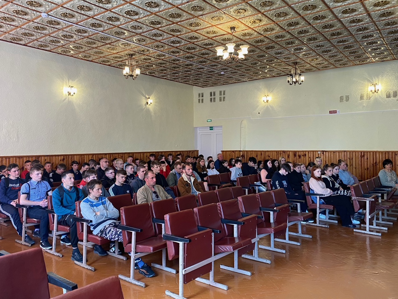 Круглый стол Профилактика половой неприкосновенности несовершеннолетних фото 3