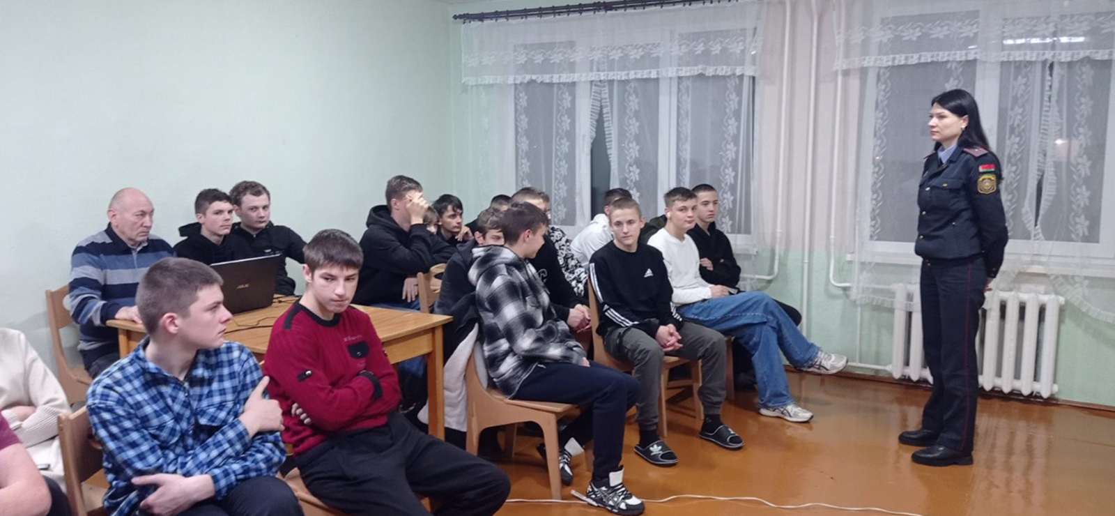 Встреча со старшим участковым ИДН фото 2