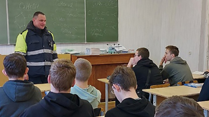 Напоминание об основных правилах поведения на дорогах фото 2