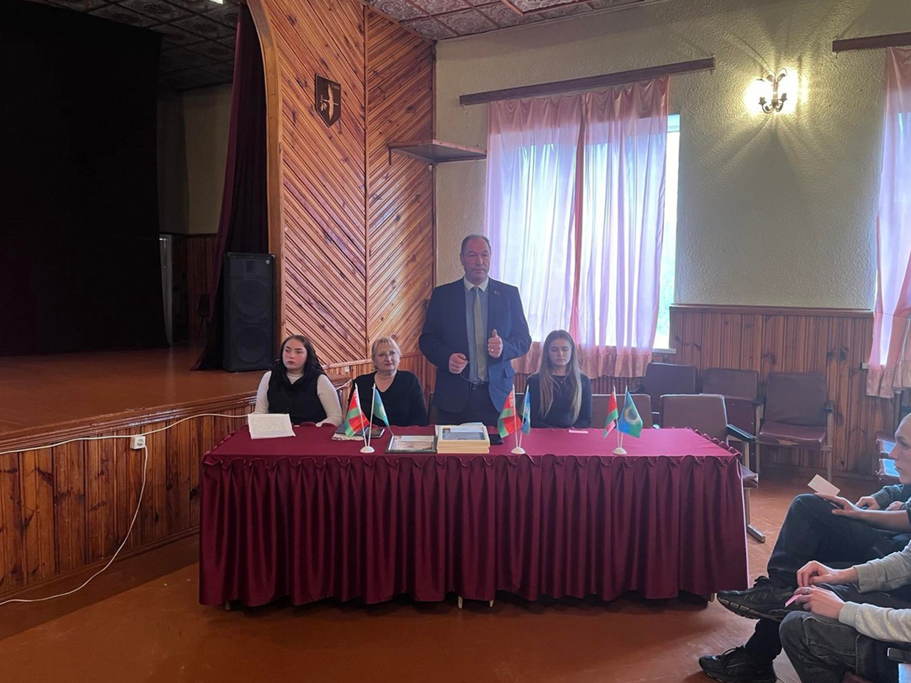 Заседание клуба интересных встреч по теме Здравствуй, человек! фото 4