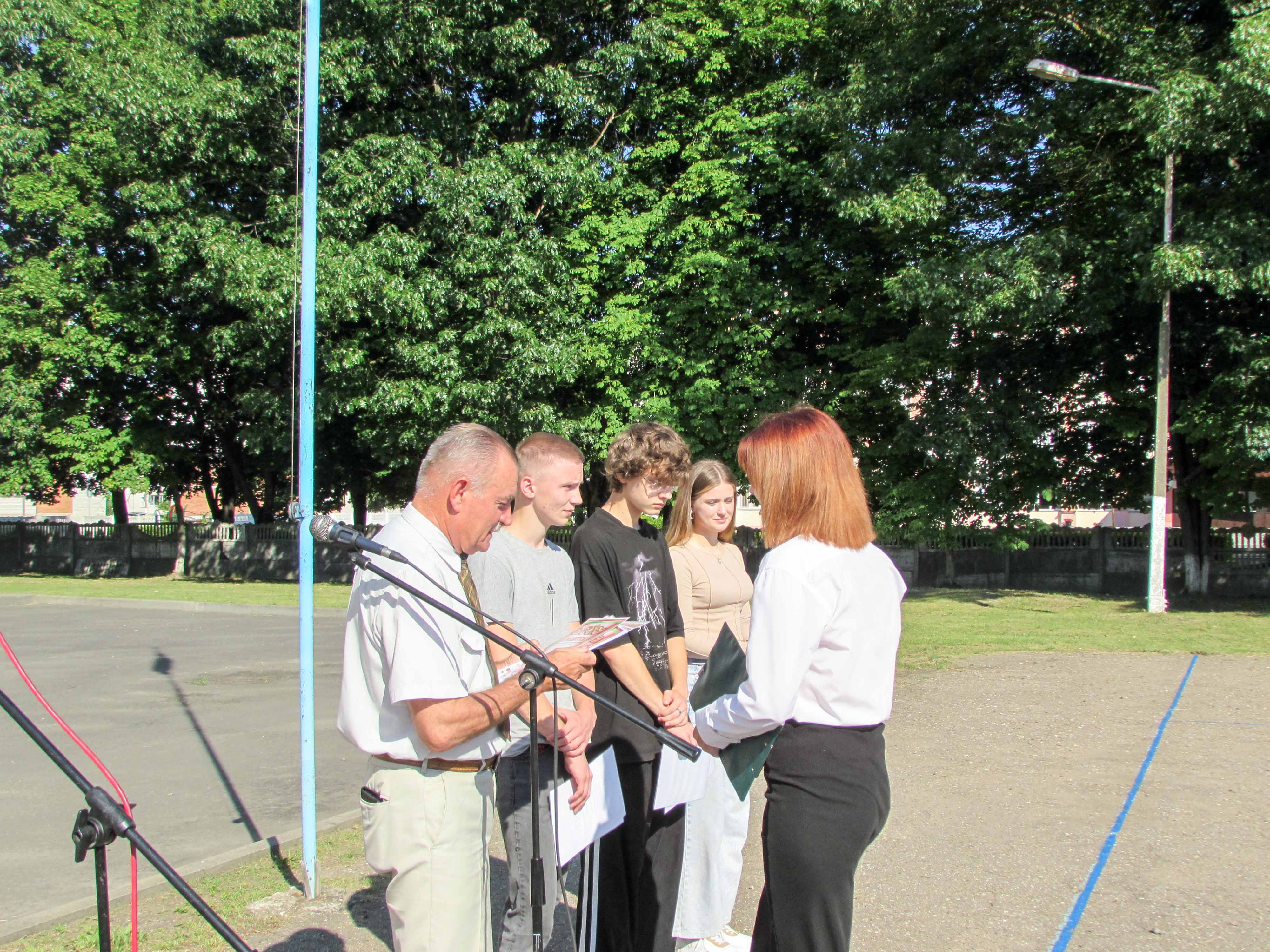 Линейка по окончании учебного года фото 5