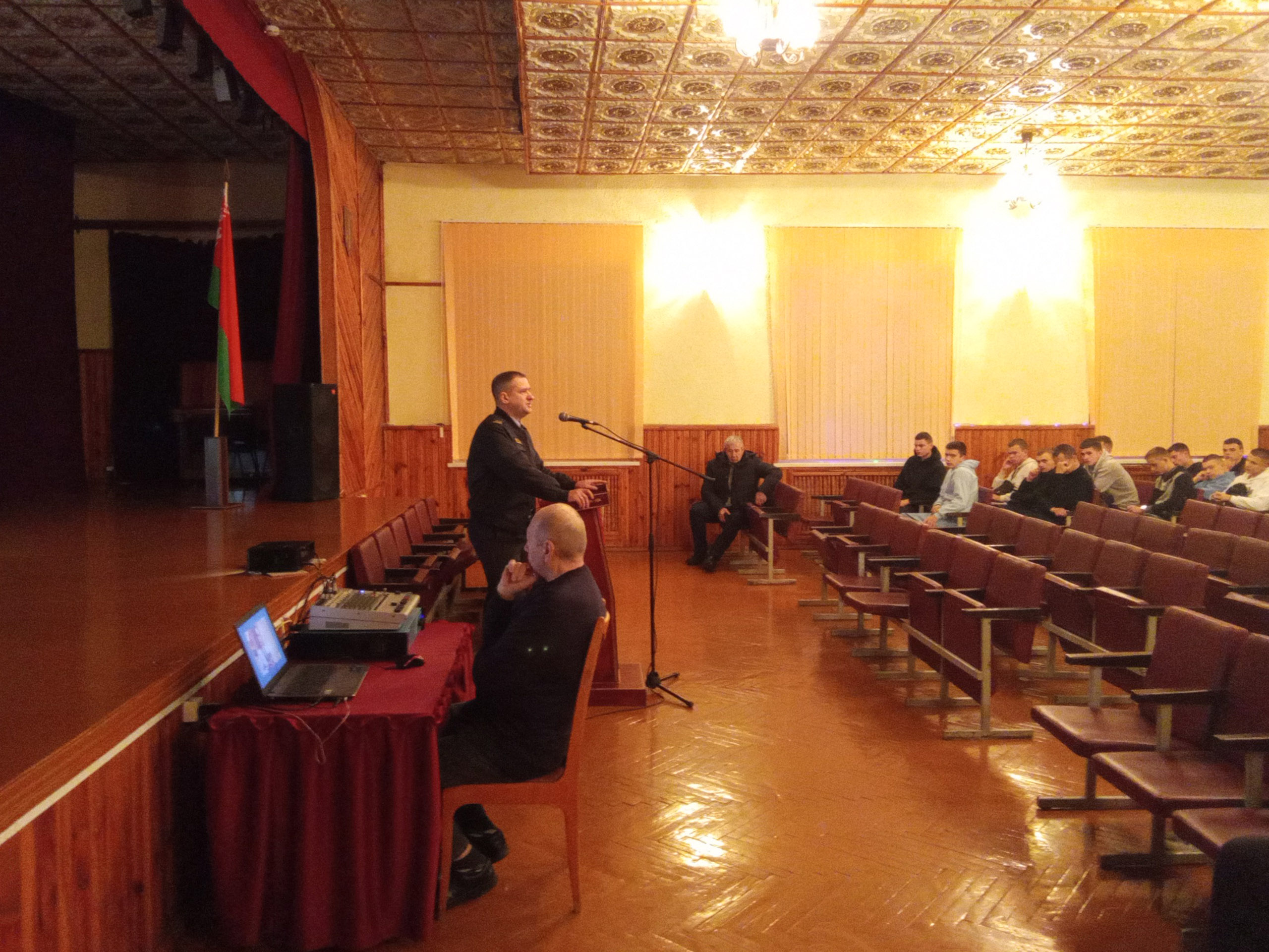 Выступление подполковника милиции фото 3