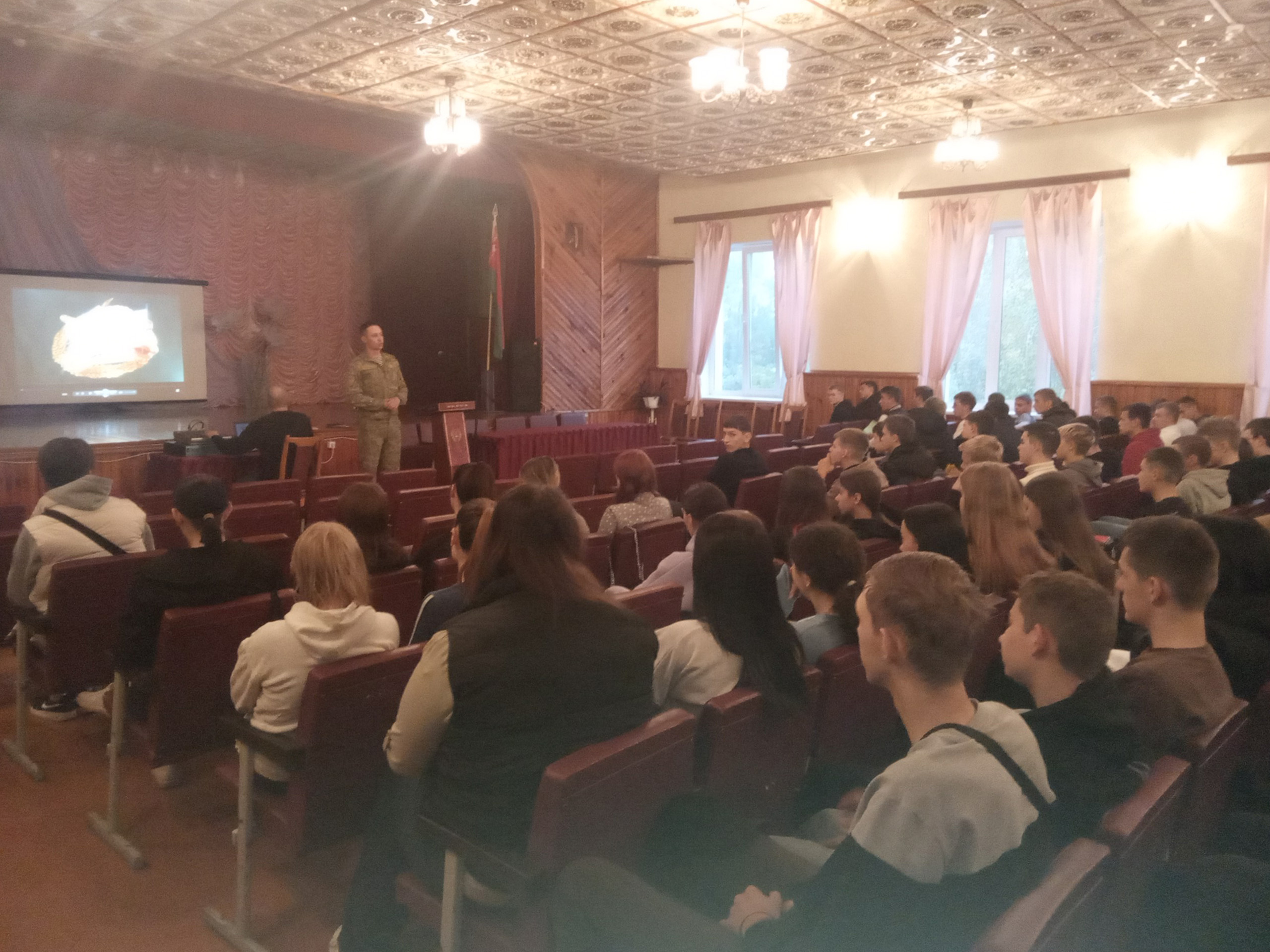 Выступление заместителя коменданта фото 4