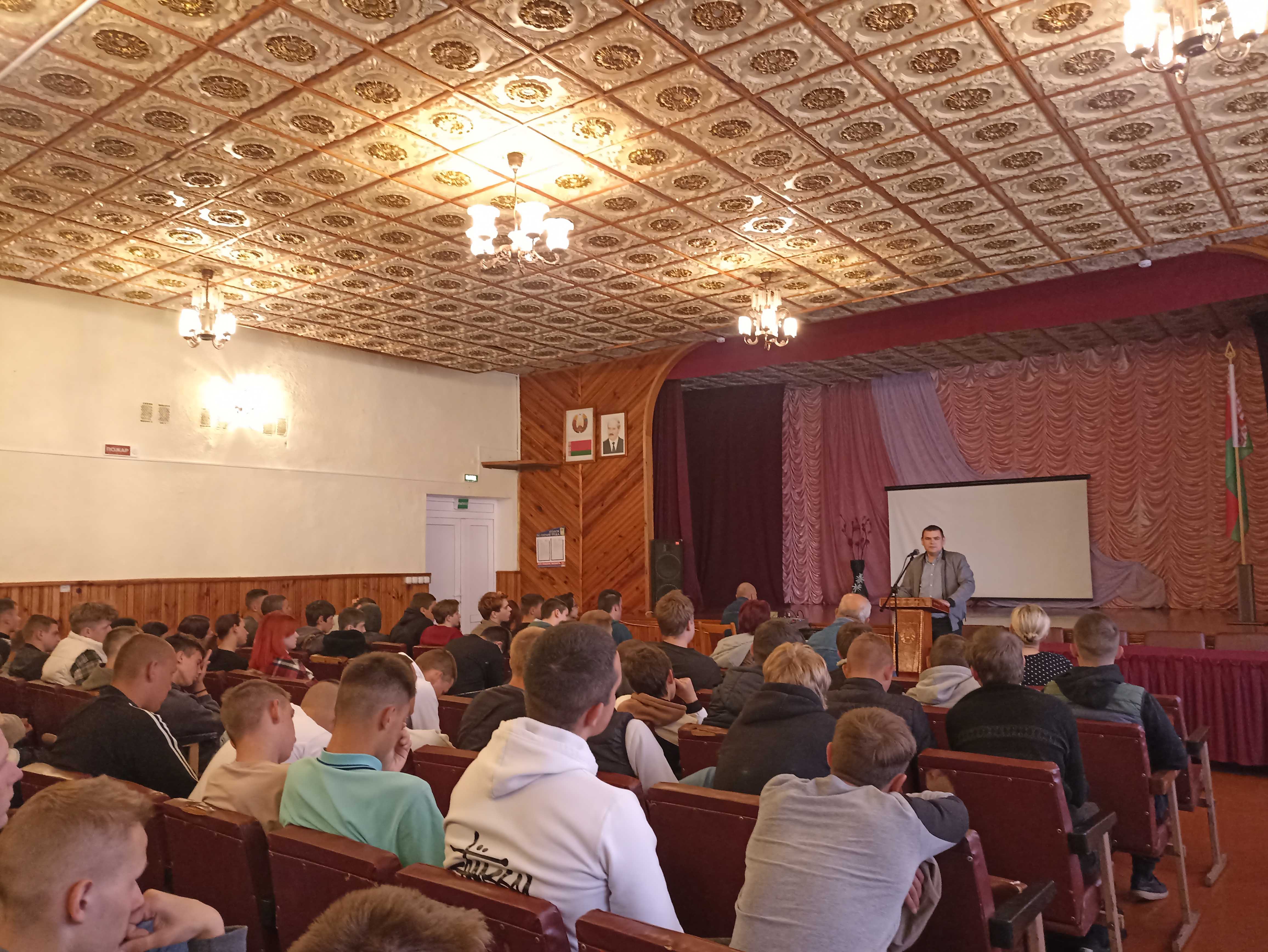 Просмотр и обуждение фильма Дети на прицеле, завербованные врагом фото 1