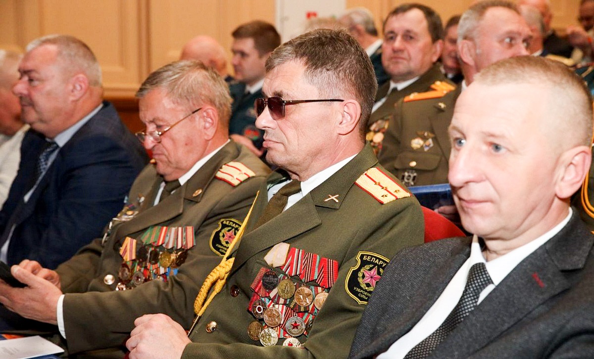Съезд общественного объединения Белоруский союз офицеров фото 2
