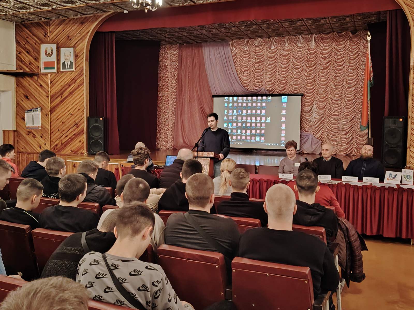 Круглый стол Наркотики - это не путь, это - конец фото 5