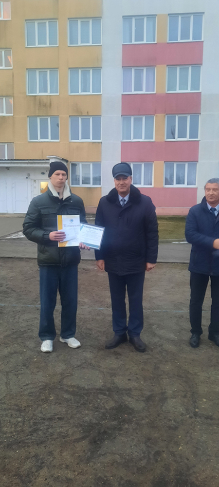 Линейка награждения победителей конкурса плакатов фото 11