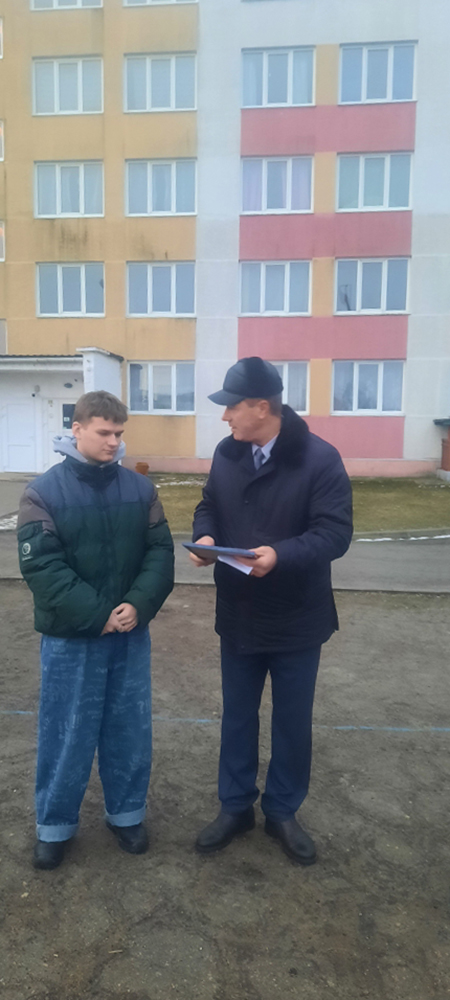 Линейка награждения победителей конкурса плакатов фото 4