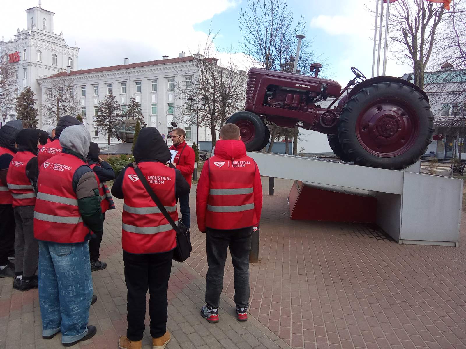 Экскурсия на тракторный завод фото 12