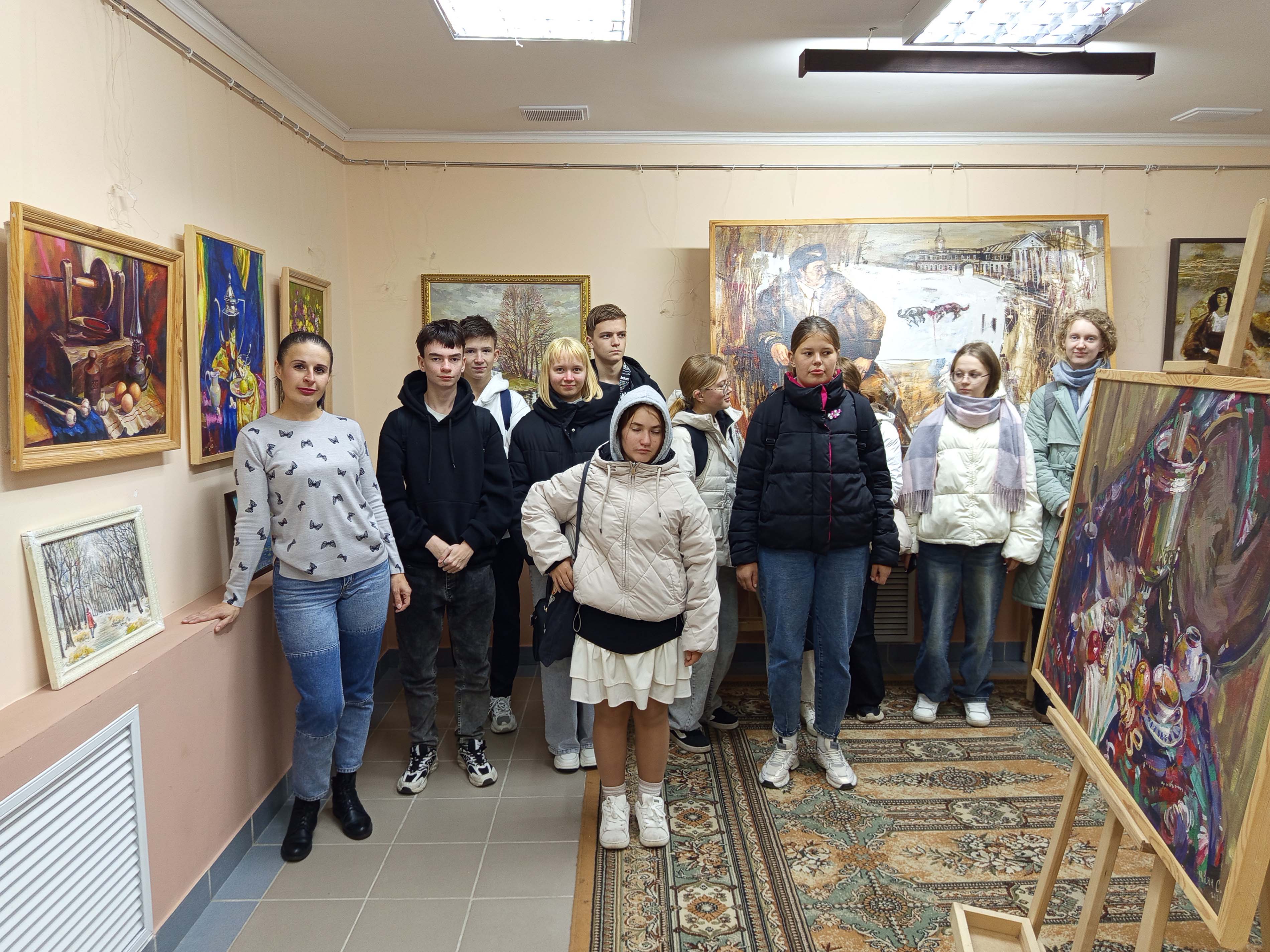 Посещение выставочного зала фото 2