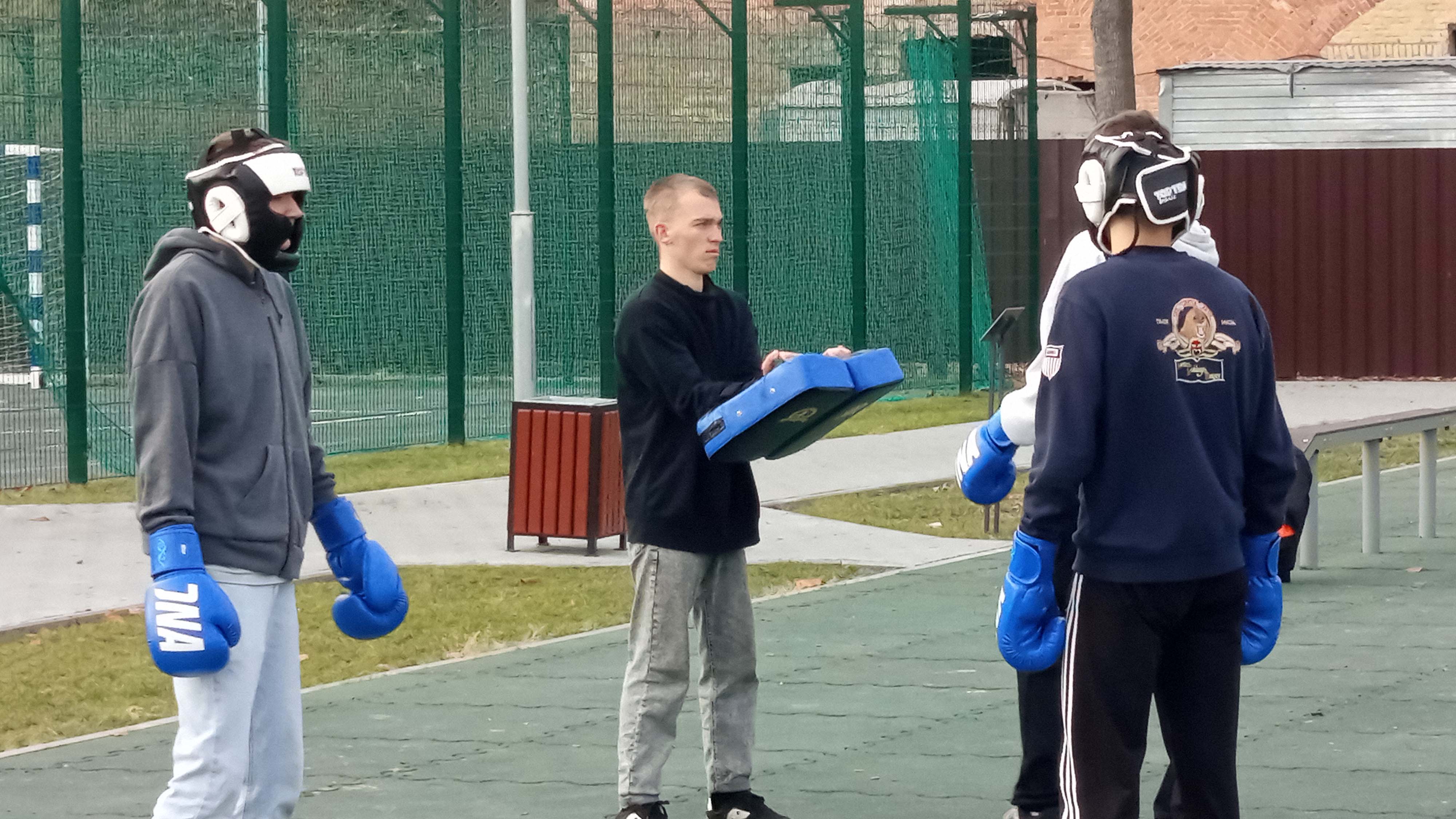 Посещение военно-патриотического центра фото 5