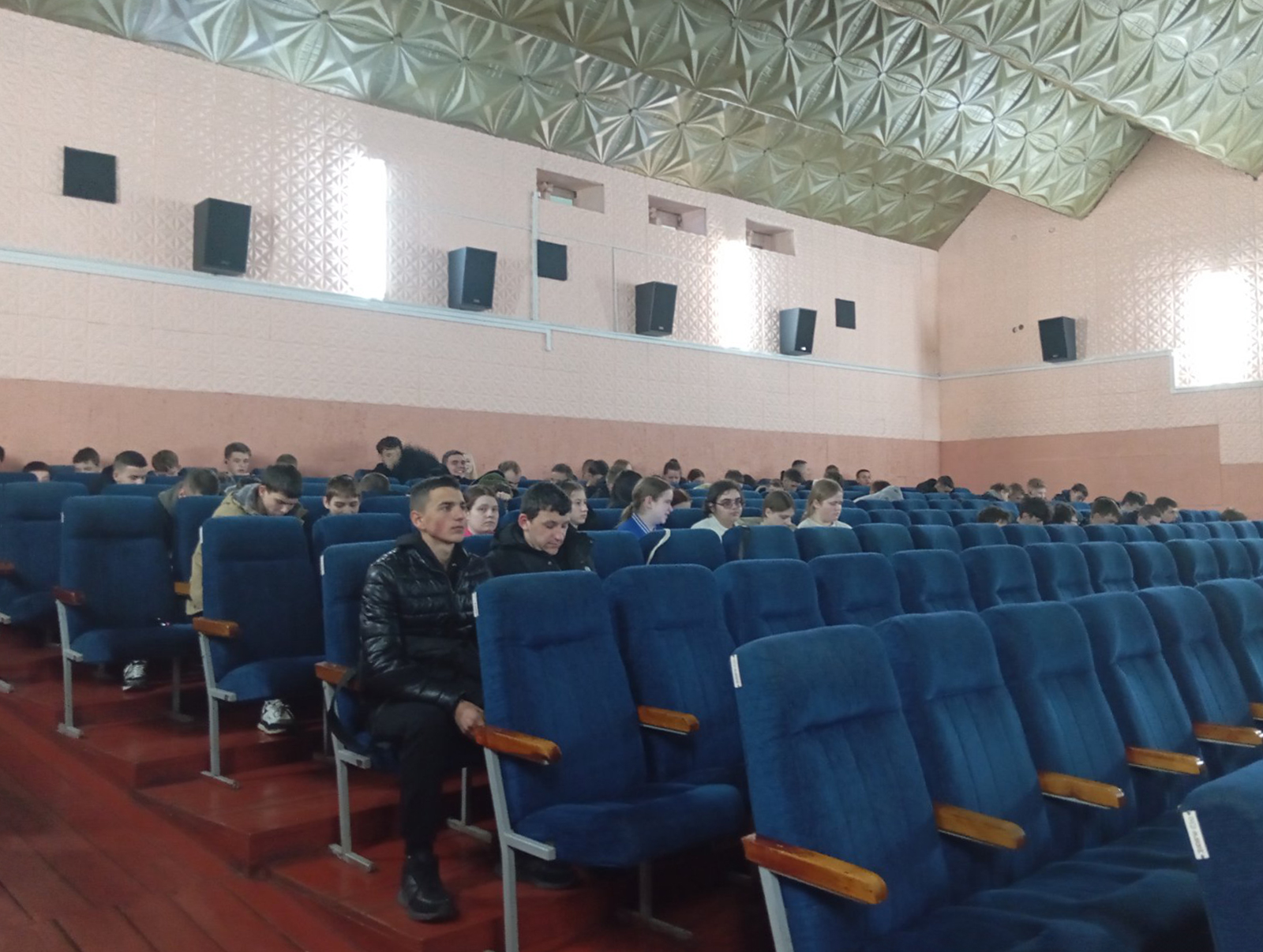 Просмотр документального фильма Наш космос фото 2