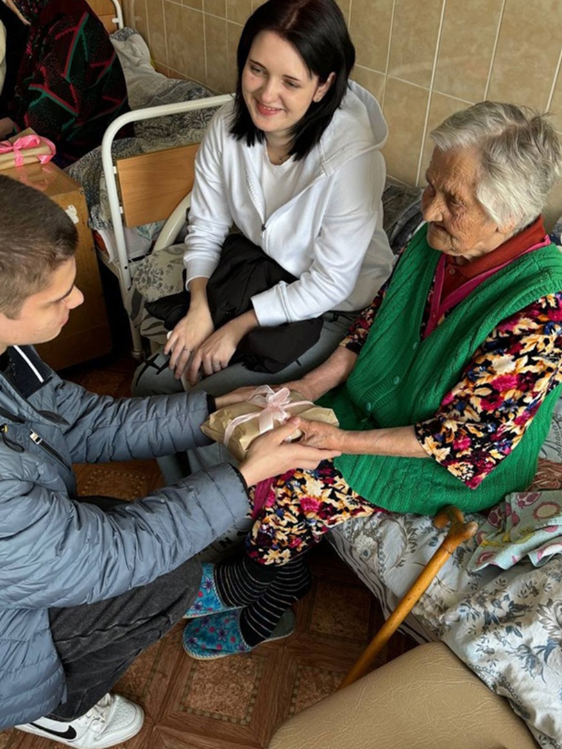 Поздравление бабушек из больницы фото 6