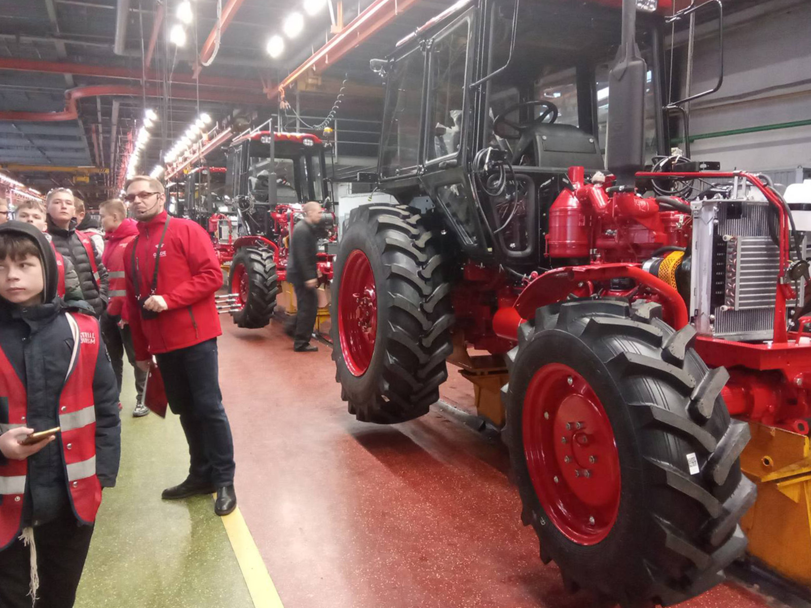 Экскурсия на тракторный завод фото 4