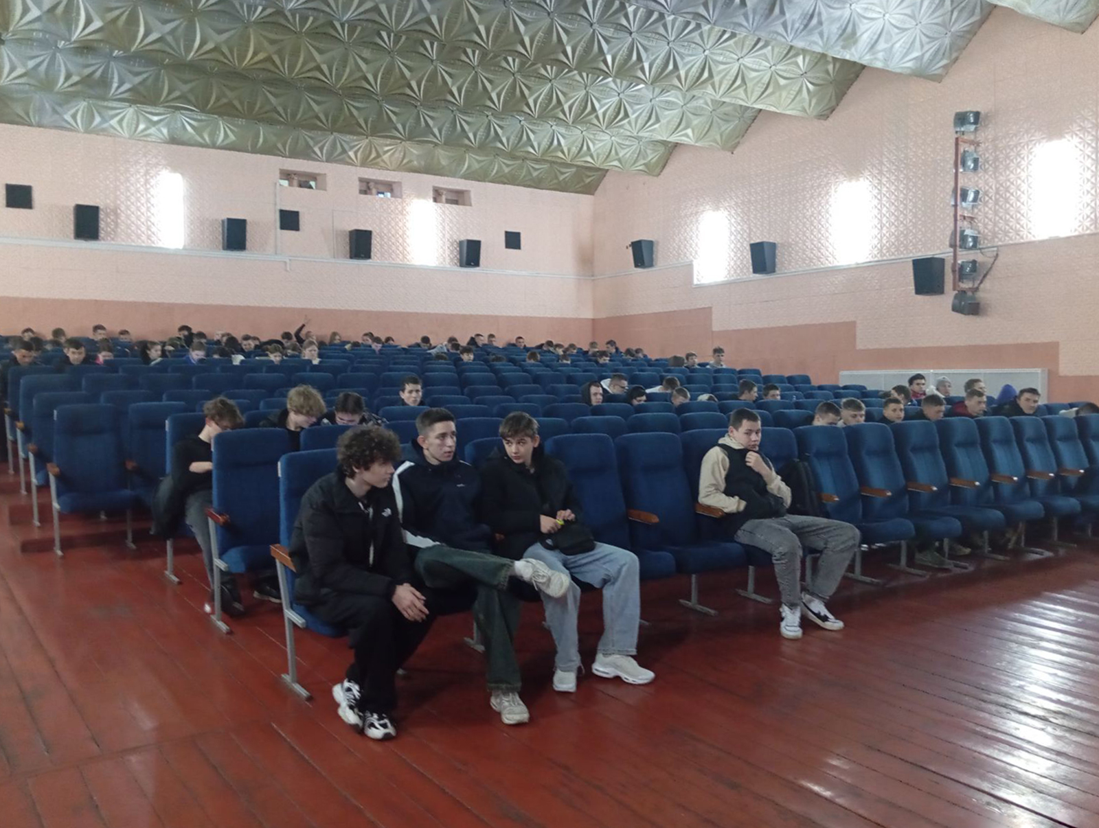 Просмотр документального фильма Наш космос фото 1