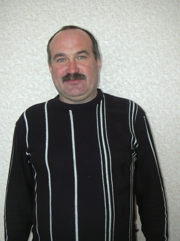 Слесарь Апанович Фото 1