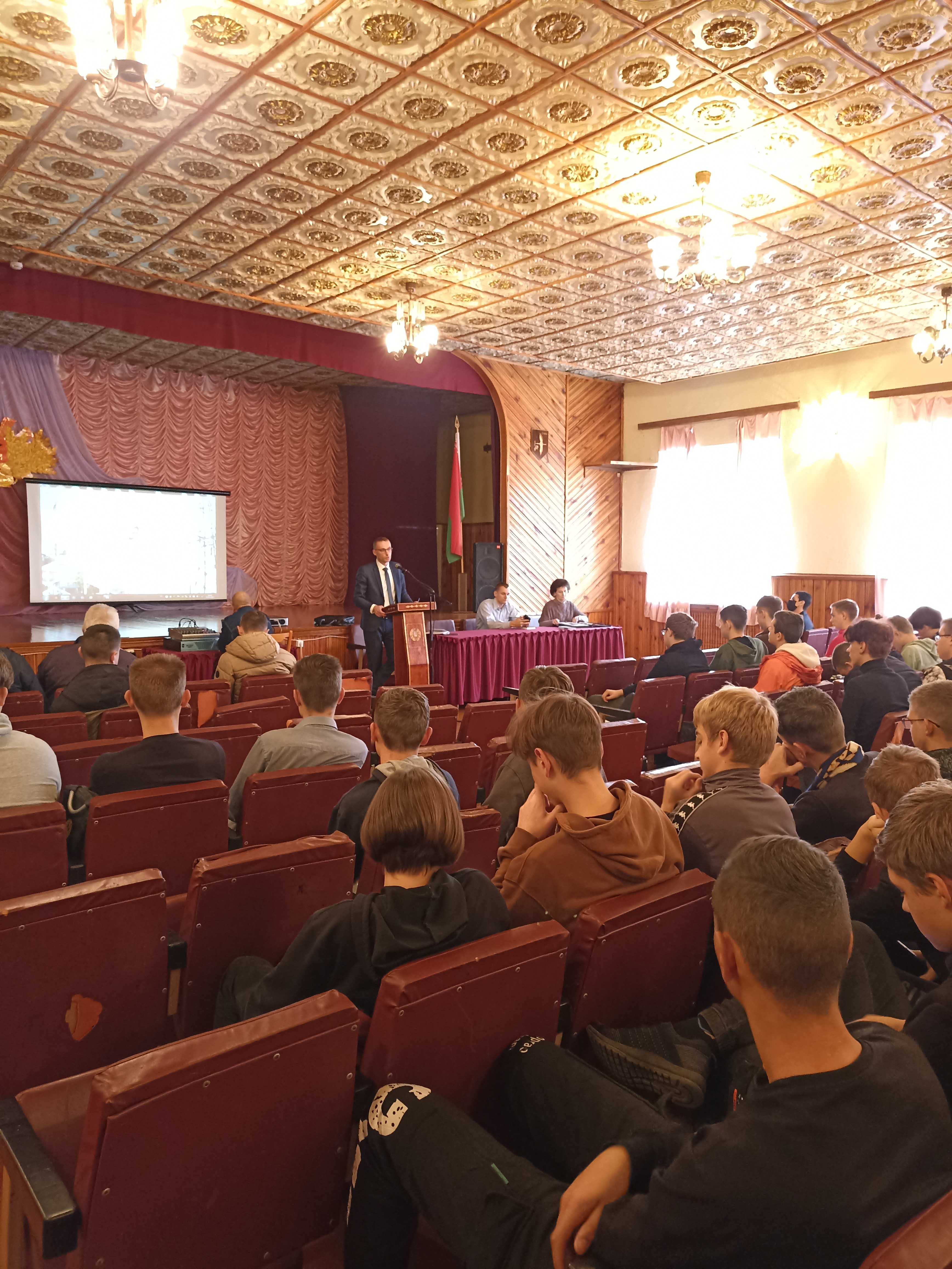Сустрэча прадстаўнікоў арганізацый заказчыкаў-кадраў філіяла Пінскія электрычныя сеткі РУП Брэстэнэрга фота 2