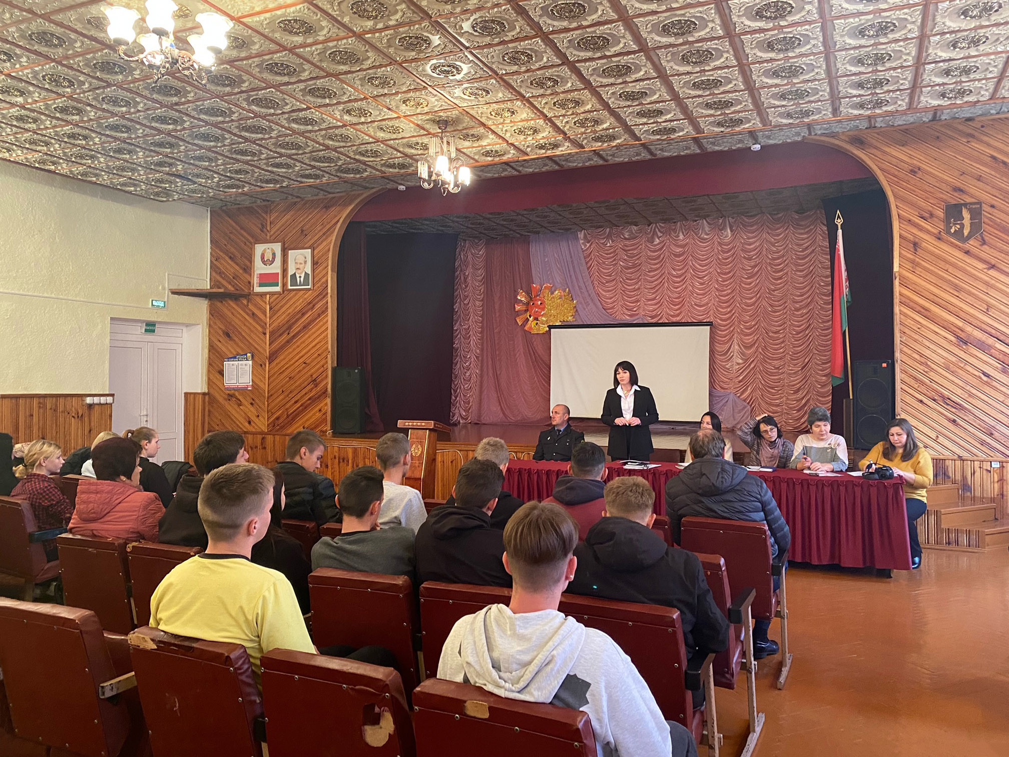 Выязная адкрытая камісія па справах непаўналетнiх фота 2